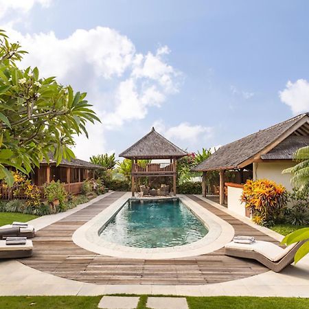 Villa Lina By Optimum Bali Villas Чангу Екстер'єр фото