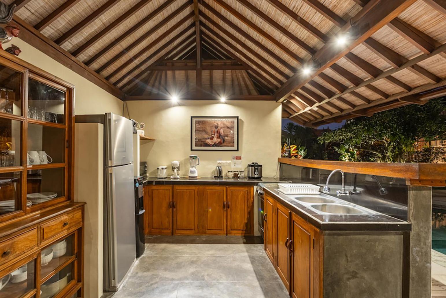 Villa Lina By Optimum Bali Villas Чангу Екстер'єр фото